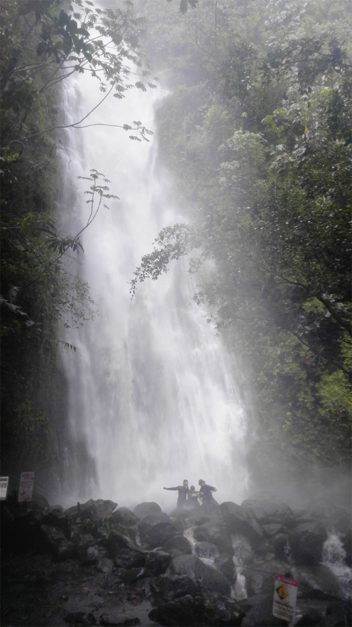 Hiking Kahuwaiiki and Manoa Falls