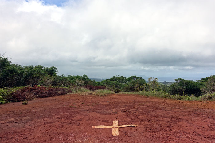 Hiking Kaunala Loop Trail