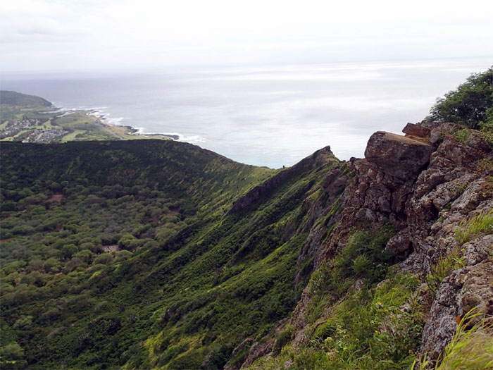 Hiking Koholepelepe ( Koko Crater ) 