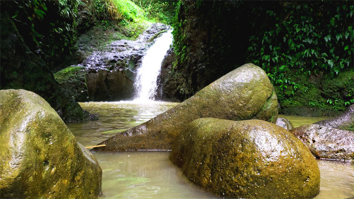 Hiking Maunawili Falls to Moss Slides