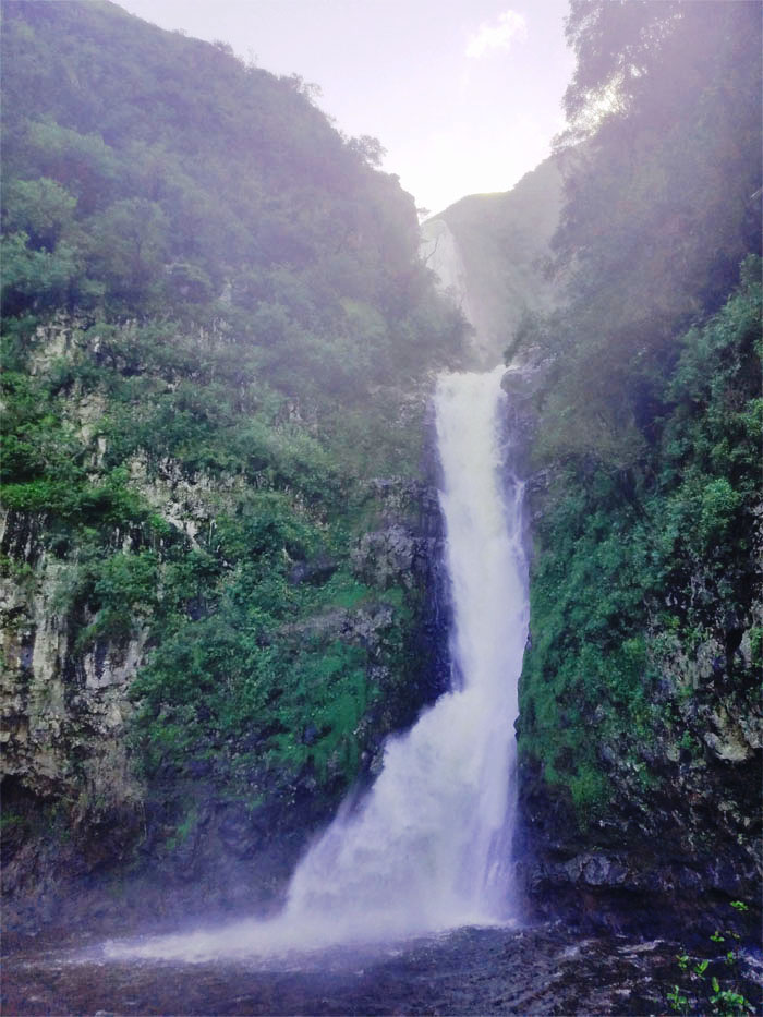 Moaula Falls