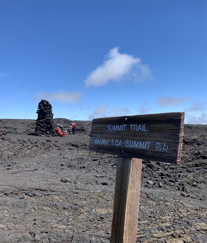 Mauna Loa Trail