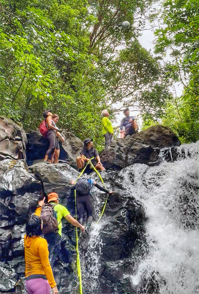 Hoaniani Falls