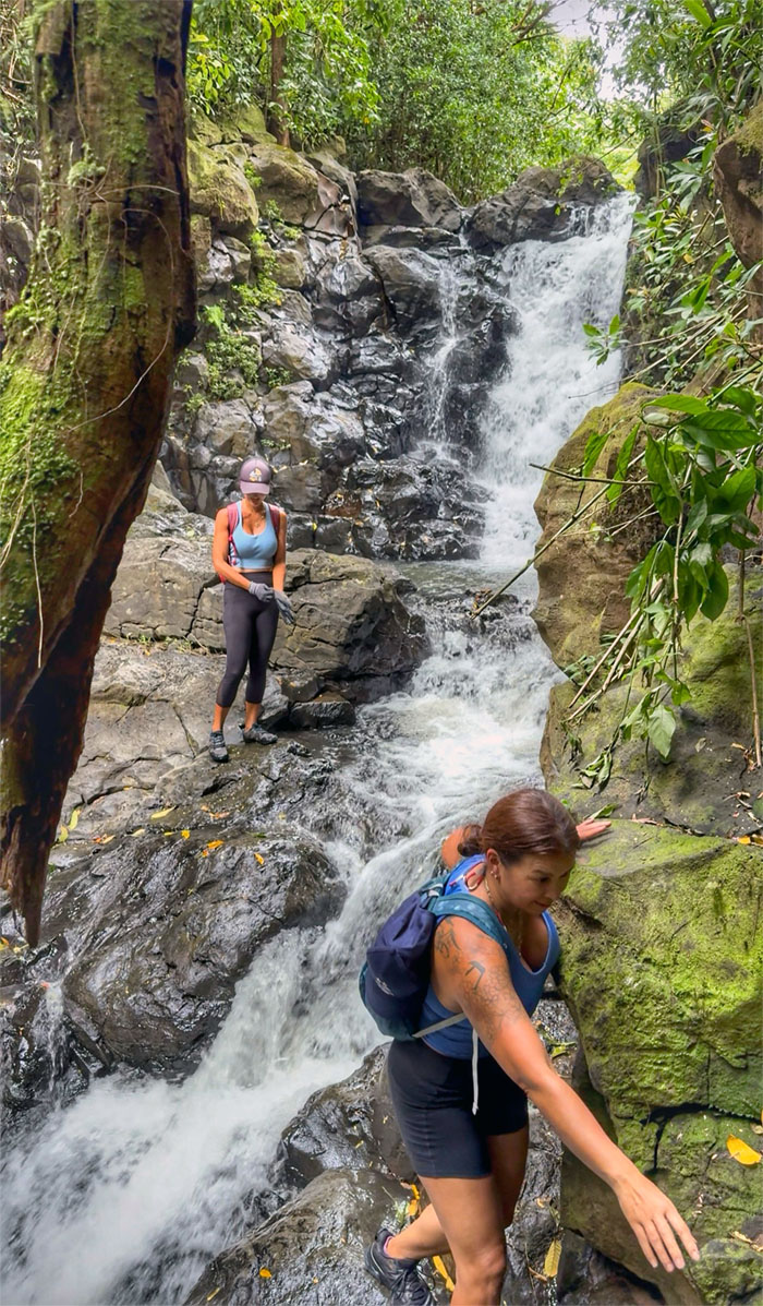 Hoaniani Falls
