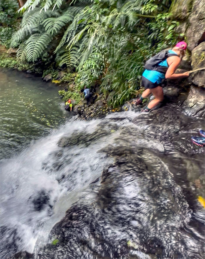 Hoaniani Falls