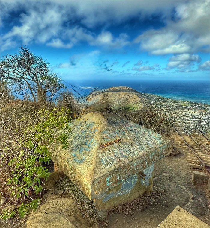 Hiking Koko Crater Rim and Cave