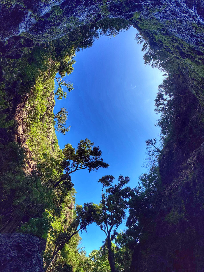 Hiking Keekee Gulch (Green Boulders)