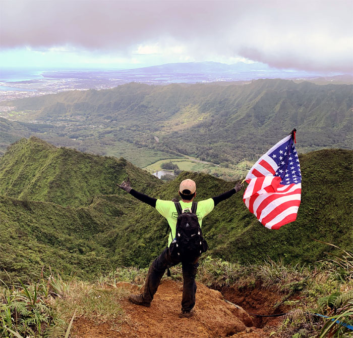 Hiking Piliwale to Manoa Falls