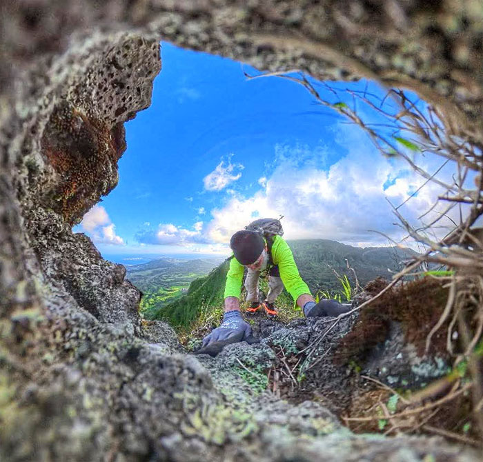 Hiking Nu'uanu Pali Lookout to Kalihi Valley