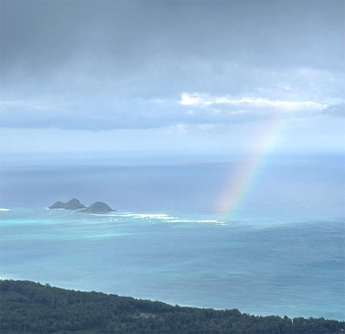 Hiking Wiliwilinui to Hahaione Pyramid